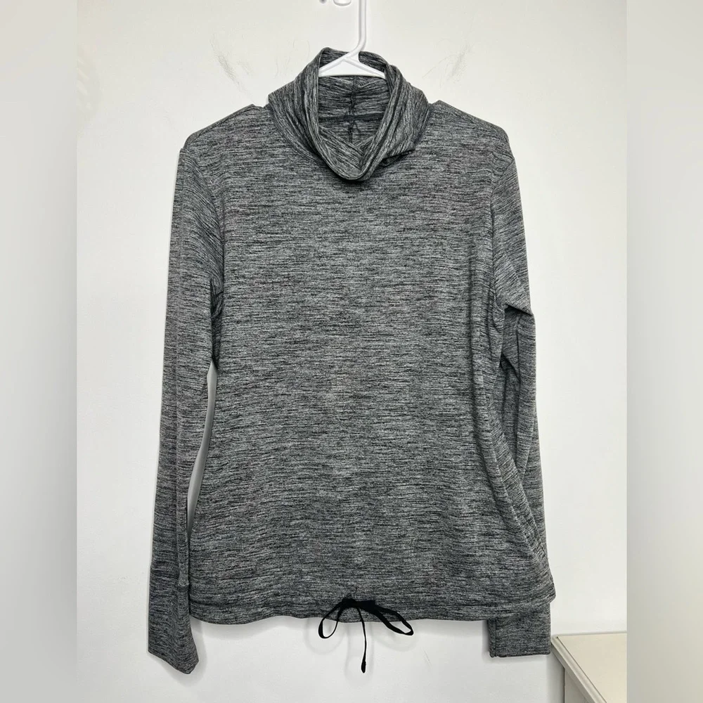 NIKE Yoga DriFit Pullover Women’s Size Medium